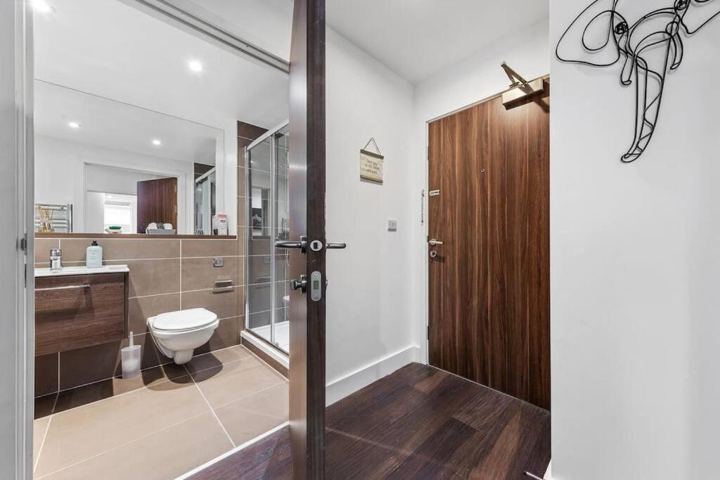 Sleep 7 20 Mins From London Waterloo Bp65 Apartment Bagian luar foto