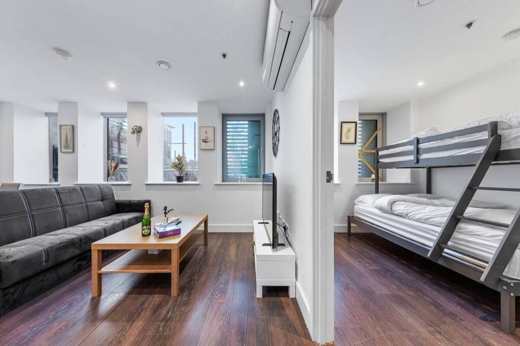 Sleep 7 20 Mins From London Waterloo Bp65 Apartment Bagian luar foto